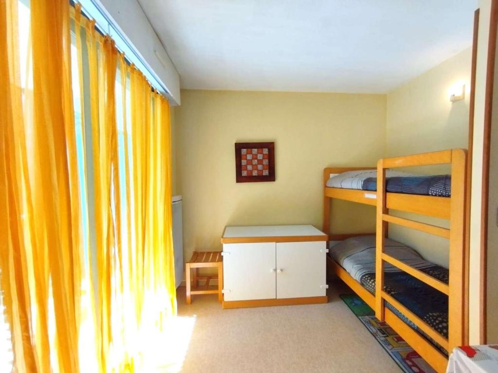 T2 Cabine avec Balcon au Cœur des Thermes - 6 Pers, Parking, Proche Télécabines, Équipé Tout Confort - FR-1-457-230 - 3