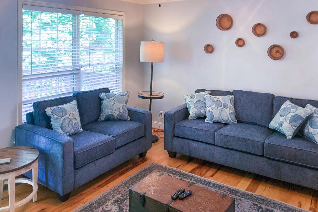 Brownstone Escape, Asheville