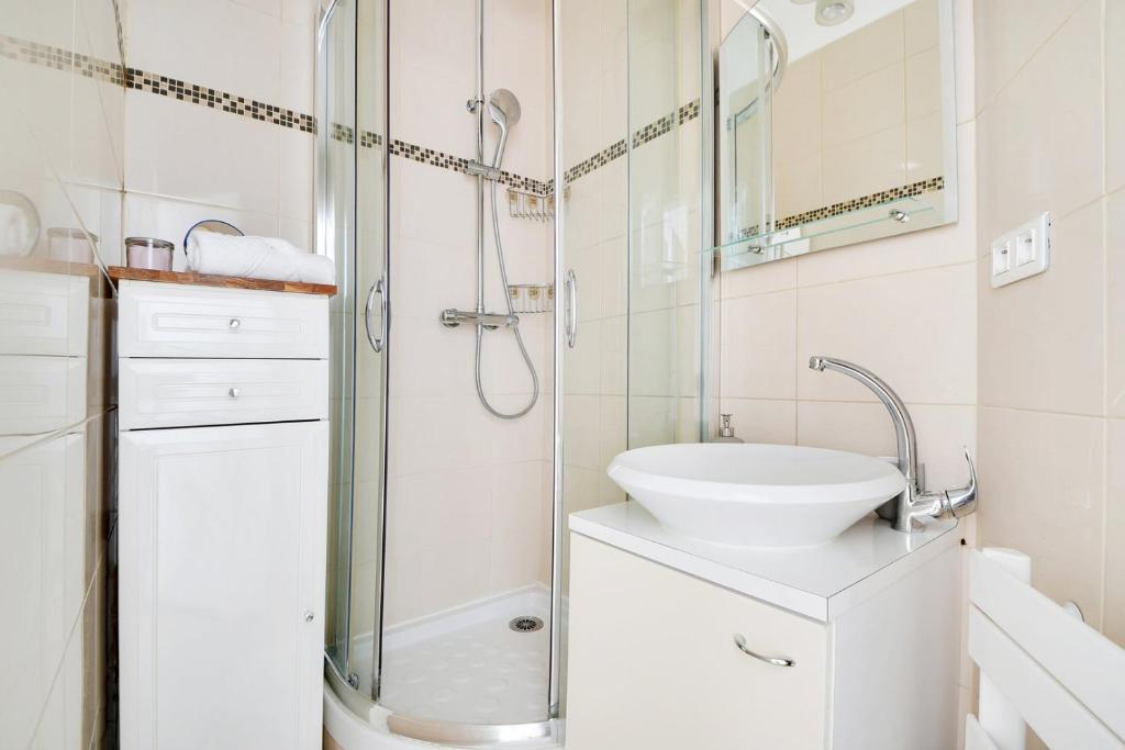 GuestReady - Neat stay near the wall of Love - 5
