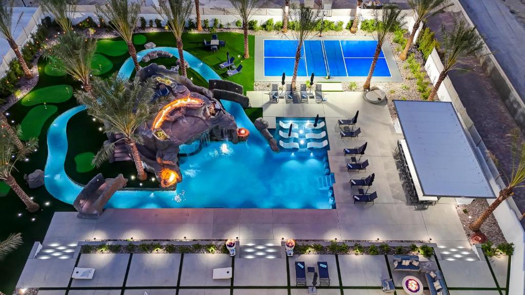 Lazy River Oasis, Bermuda Dunes