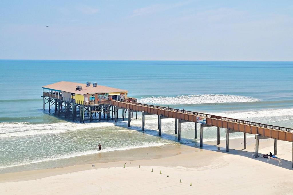 Sunglow Resort Condo Unit #501, Daytona Beach Shores