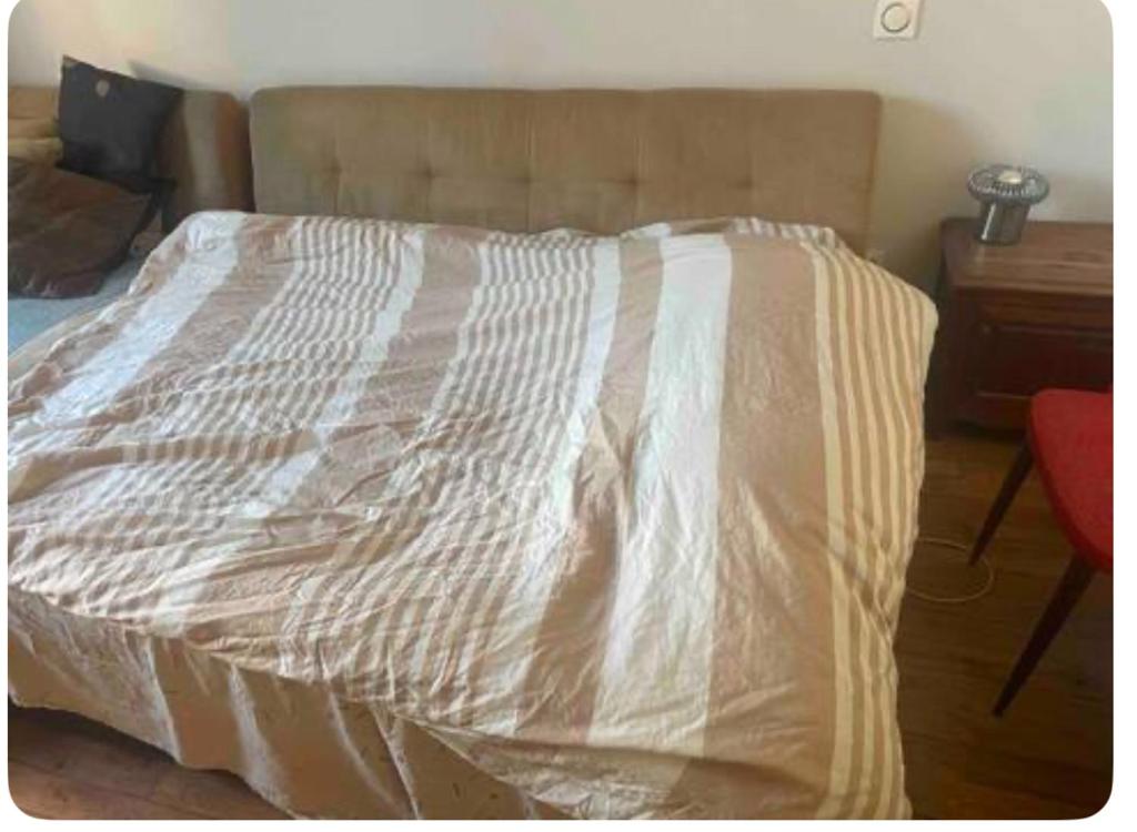 Appartement rue piétonne, lumineux, calme, dégagée, Париж