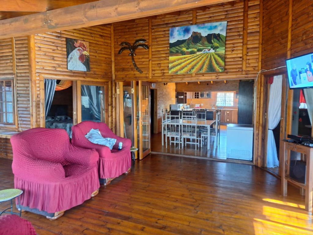 41onLeo, Eersbewoond