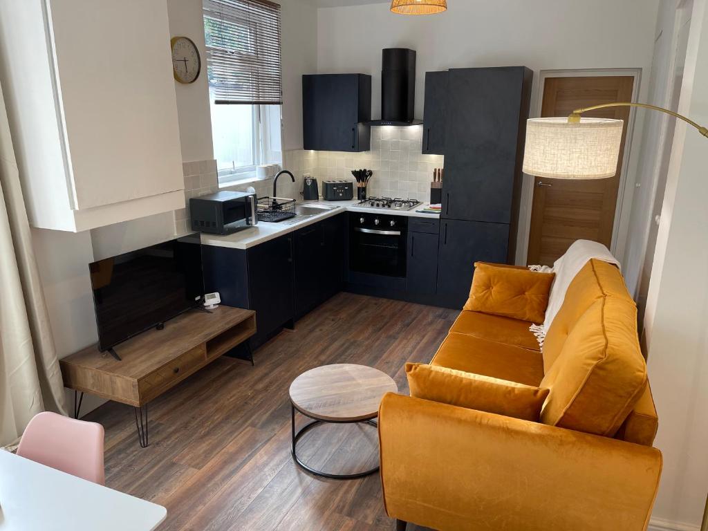 Flat 2, 297 Gillott Road, B16 0RT, Birmingham