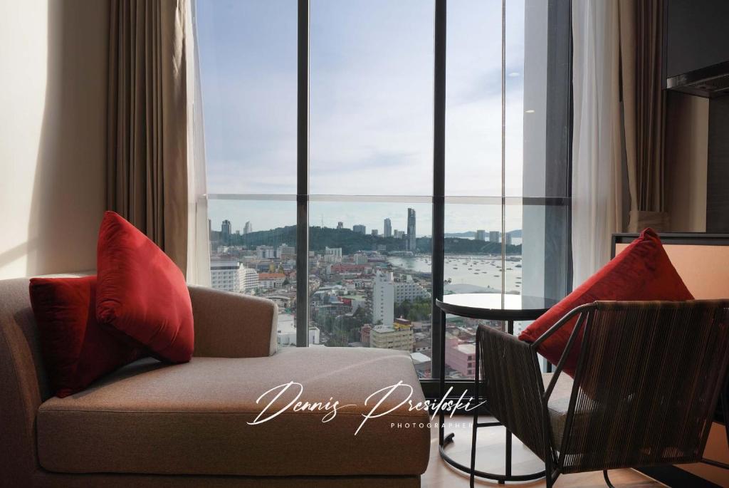The EDGE, Pattaya Central