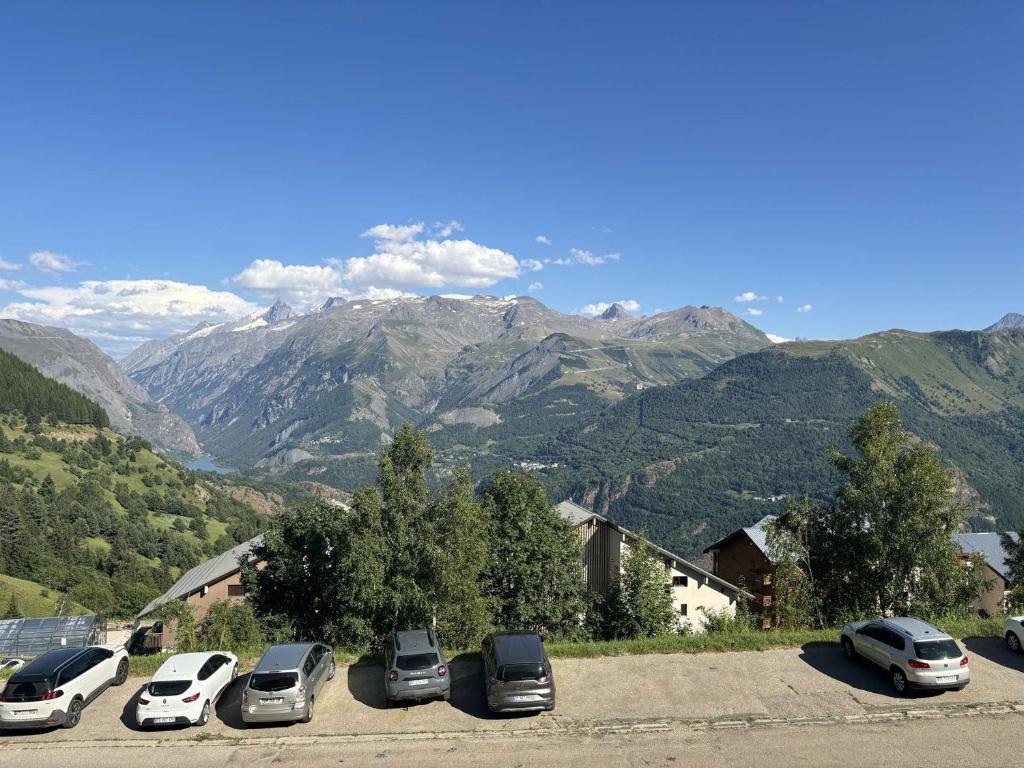 Auris en Oisans: Appart 4 pers, 250m pistes, balcon, parking gratuit, animaux admis - 3