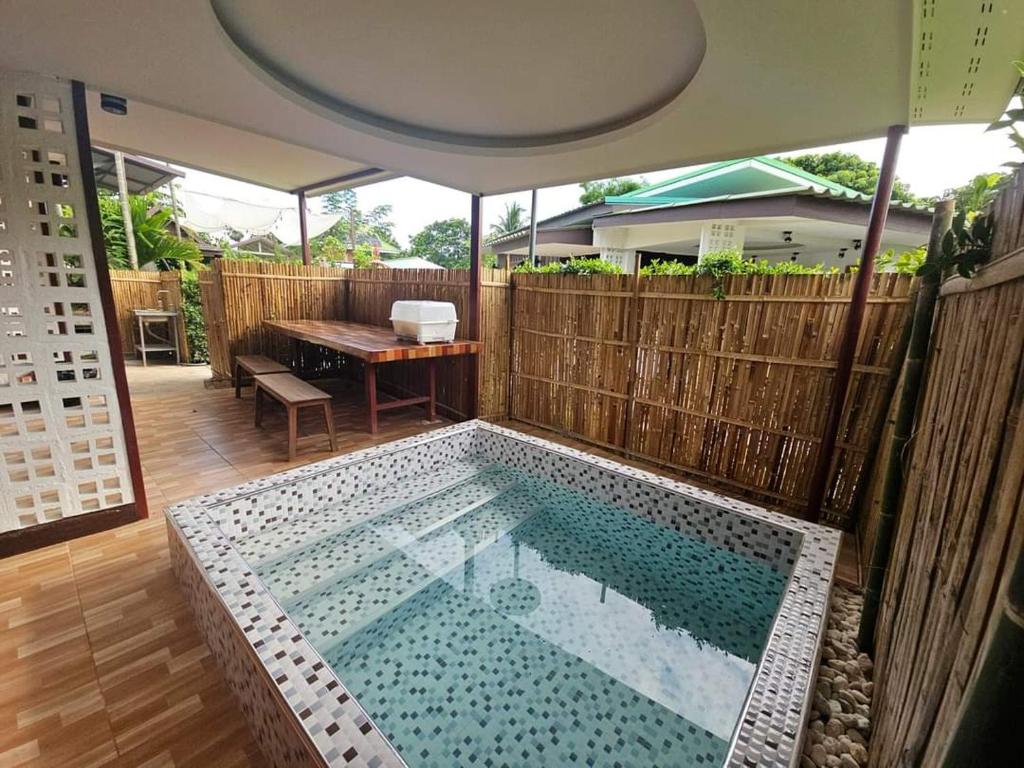 HOMETHAI RESORT (โฮมไทยรีสอร์ท)