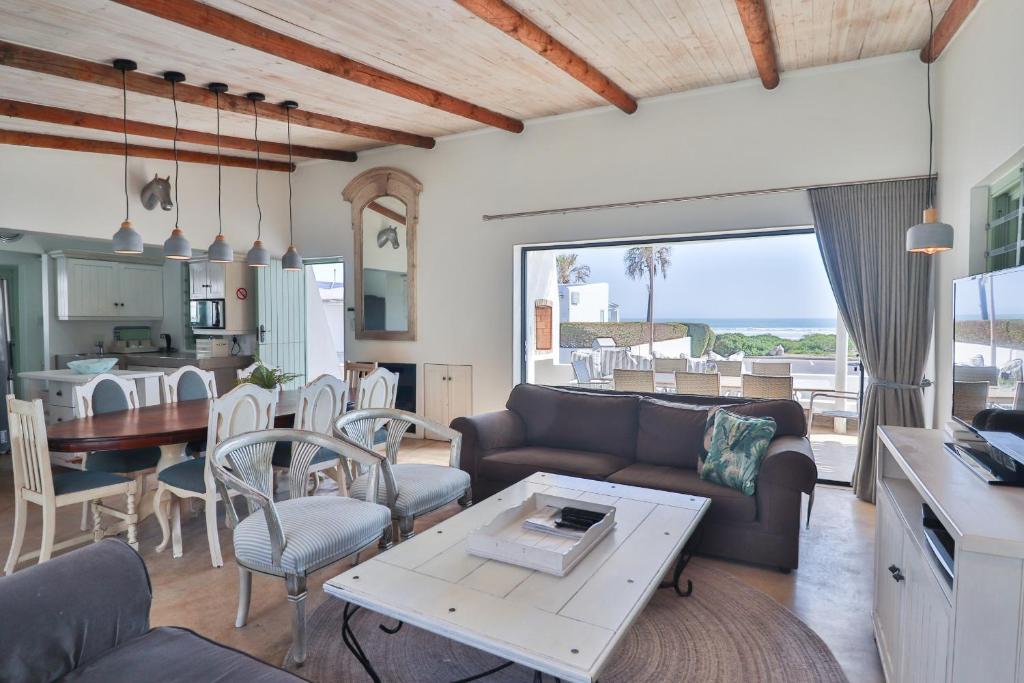 Over the Moon, Paternoster