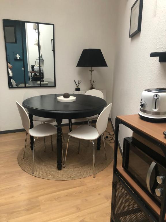 Au cœur du VIEUX-LILLE : Charmant appartement - 2