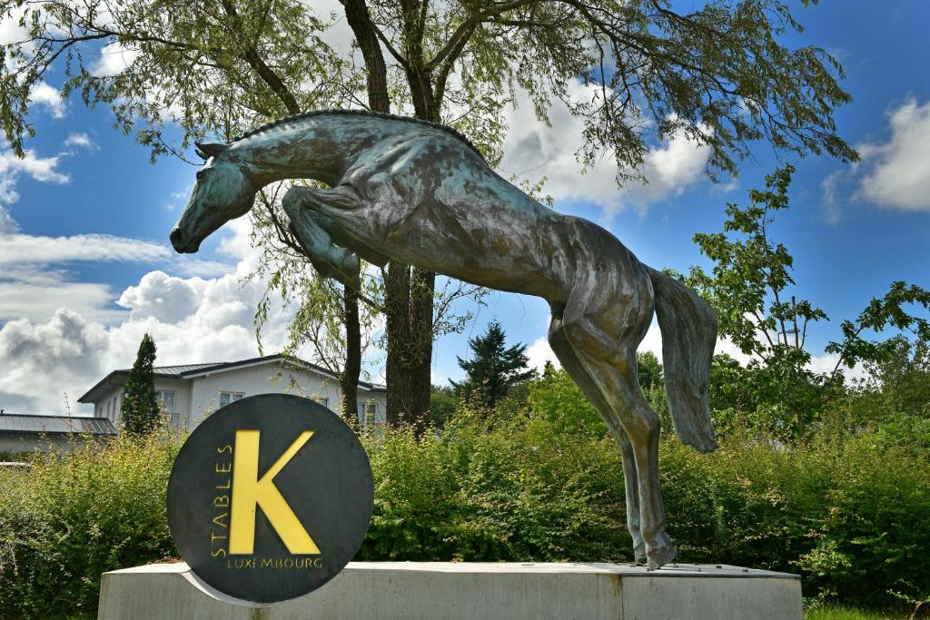 K-Stables, Troisvierges