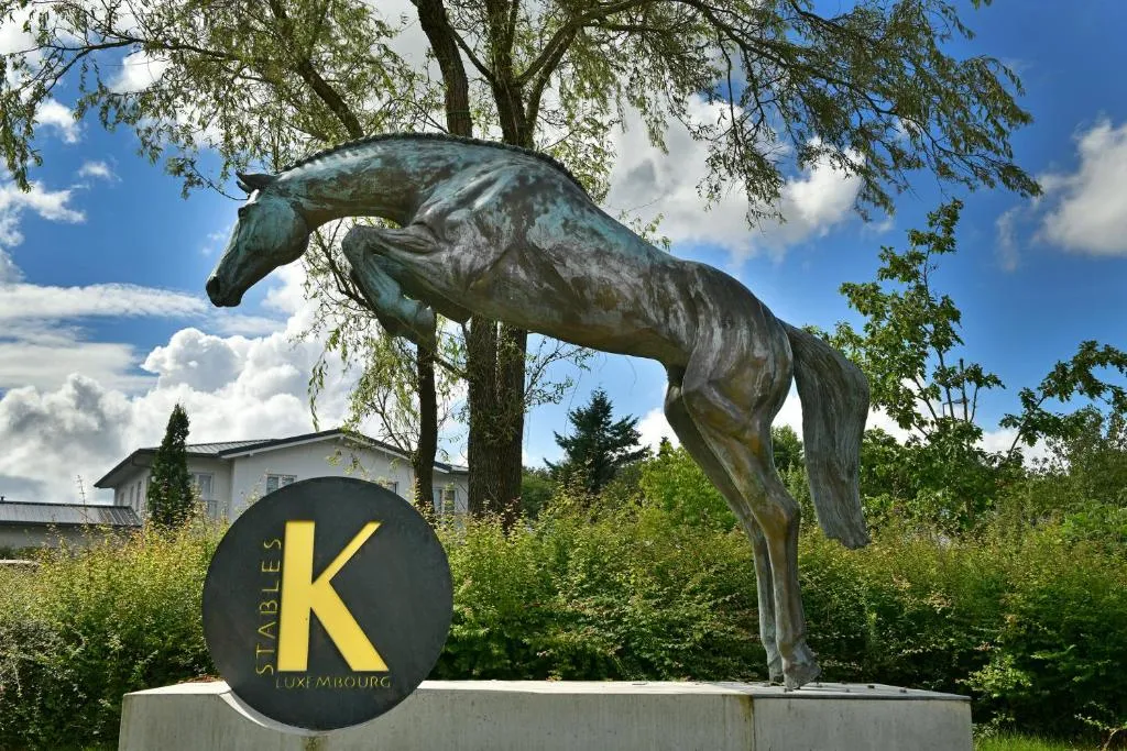 K-Stables，位于特鲁瓦维耶日的酒店