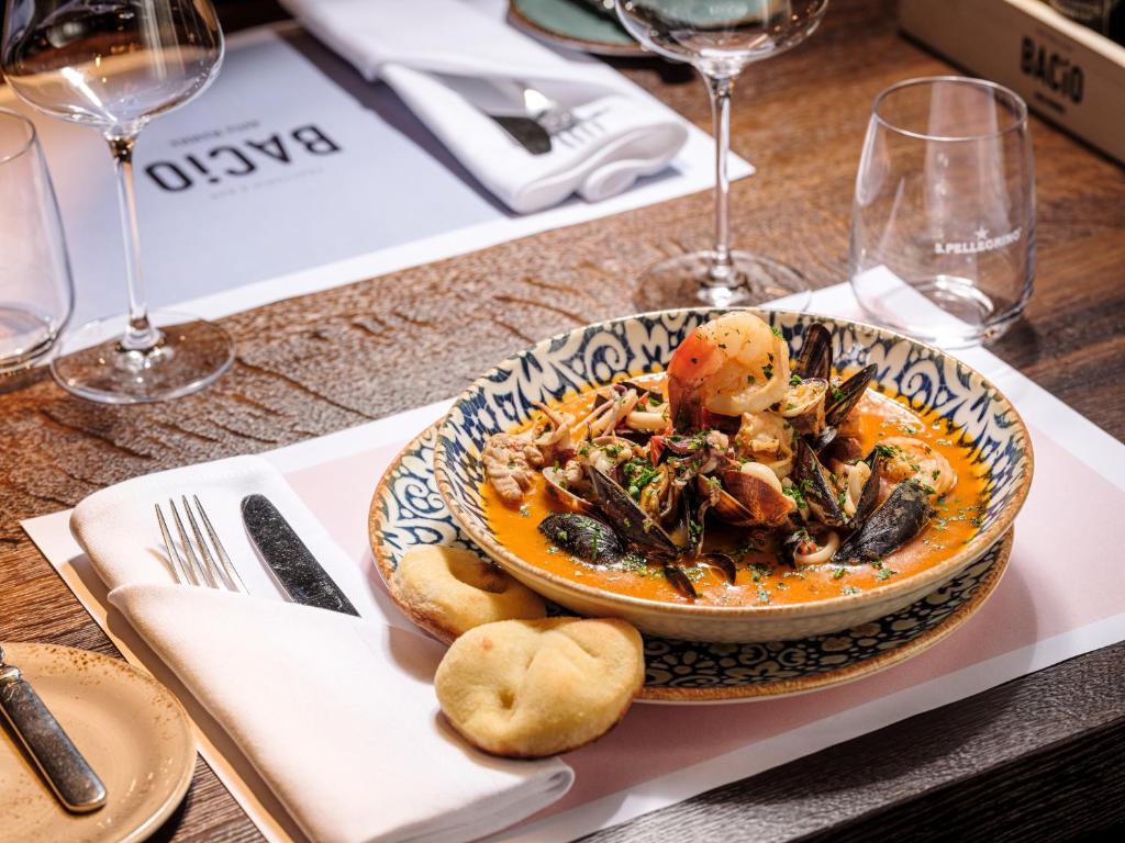 อาหารและเครื่องดื่ม