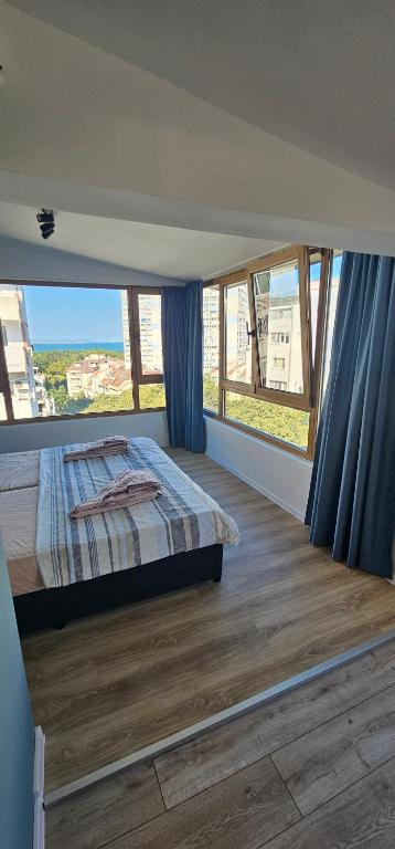 Studio Nikol, Burgas