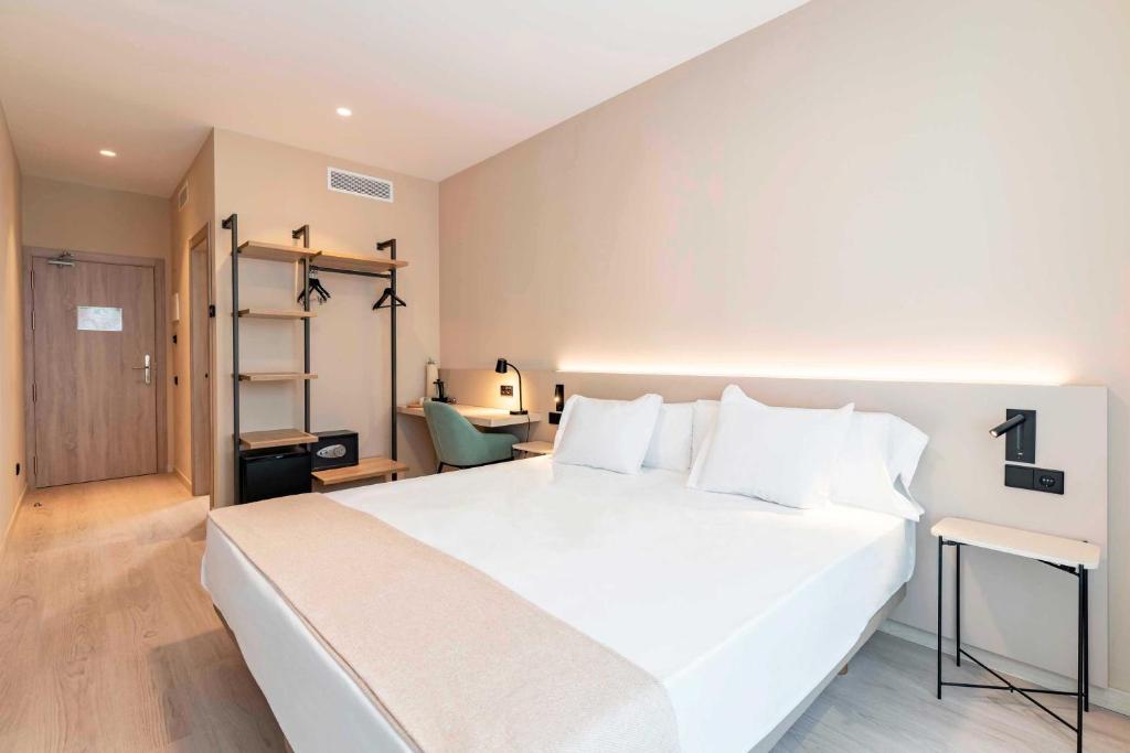 HQ Arena Hotel - 4