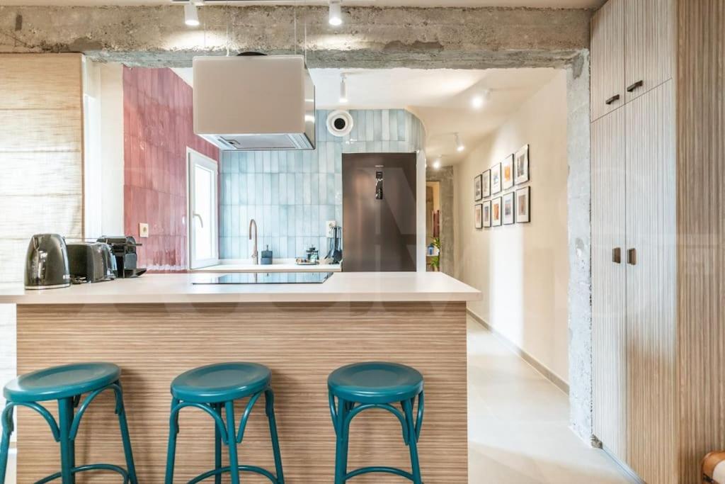Stylish apartment with a street art touch by REMS - 5