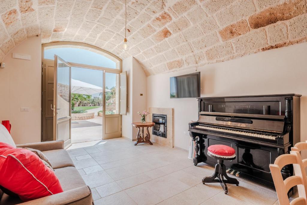 HelloAPULIA - Villa Gradone - Private Saltwater Pool & Olive Garden - 3