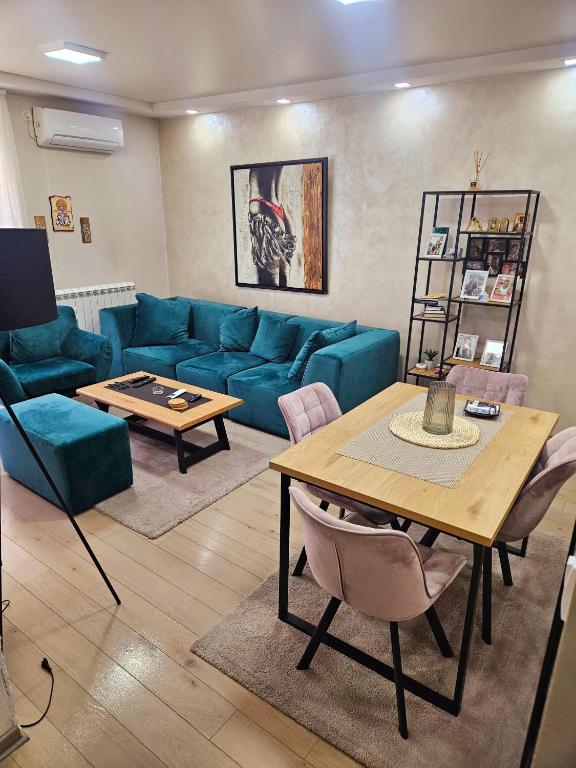 Lux apartmann, Karaburma