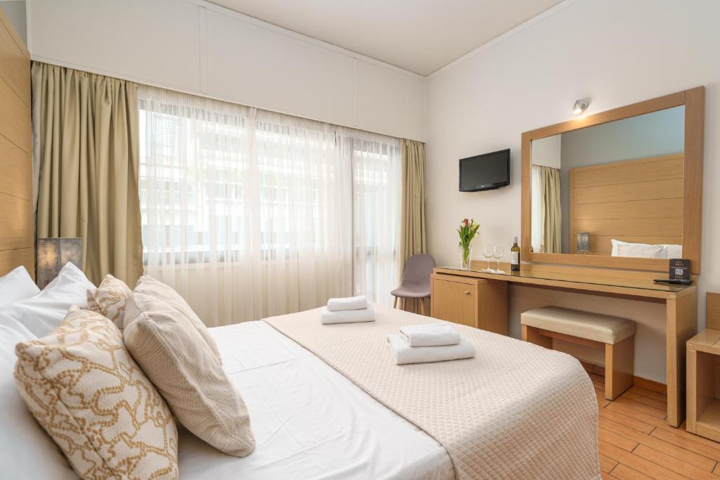 パルノン ホテル (Parnon Hotel)
