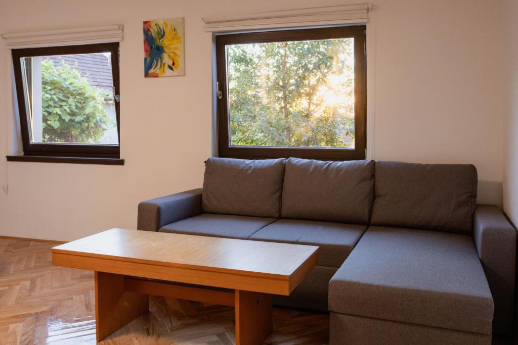 Heart and view of Old Town Sarajevo apartment 3 - 2