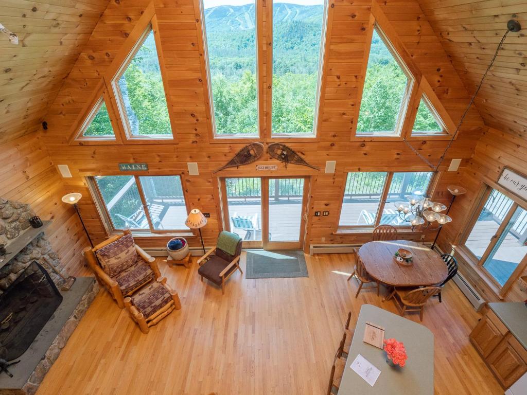 SUNDAY RIVER VIEWS!! Minutes from the mountain!, Newry