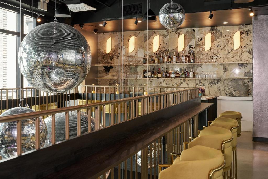 Bar/lounge