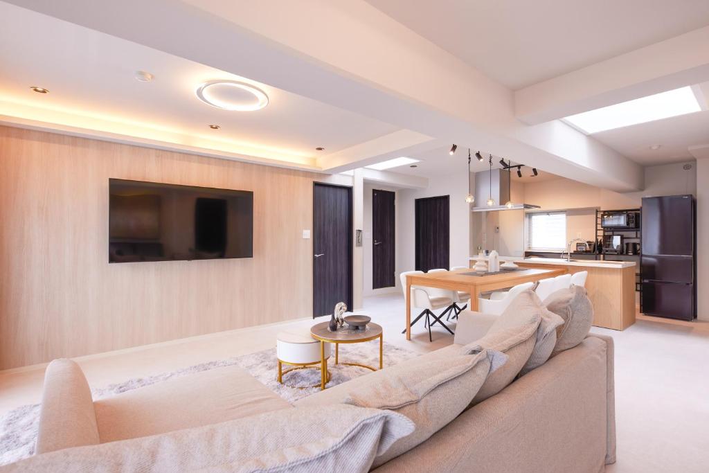 eni taniroku, Ósaka