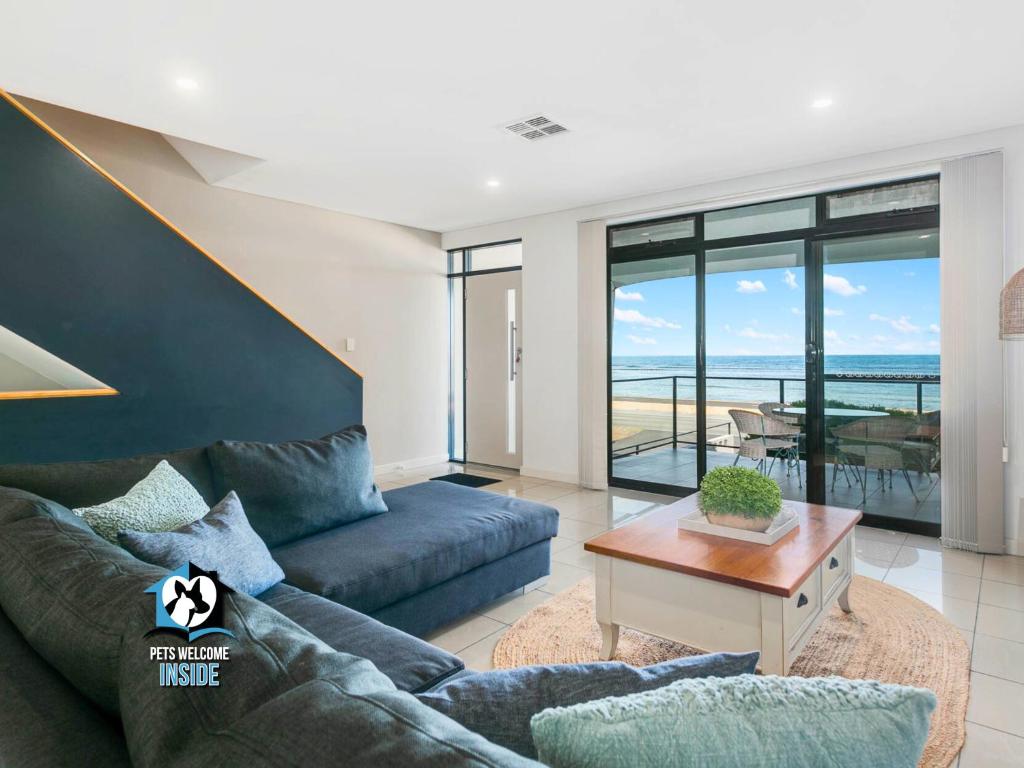 Three Level Esplanade Magic with Stunning Views, Encounter Bay