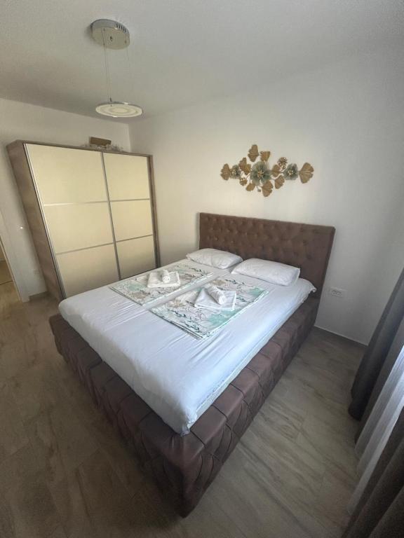 Emma Lux Apartment - 2