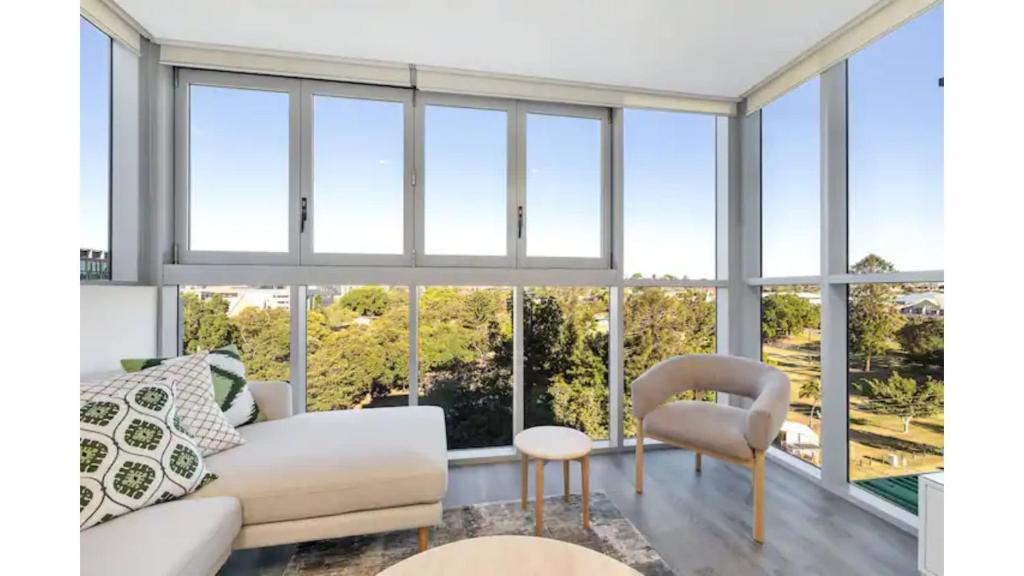 Stylish Apartment in Brisbane Share Save, Brisbane