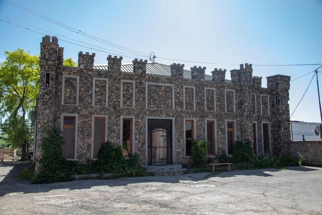 Fish Hotel, Akhalk'alak'i