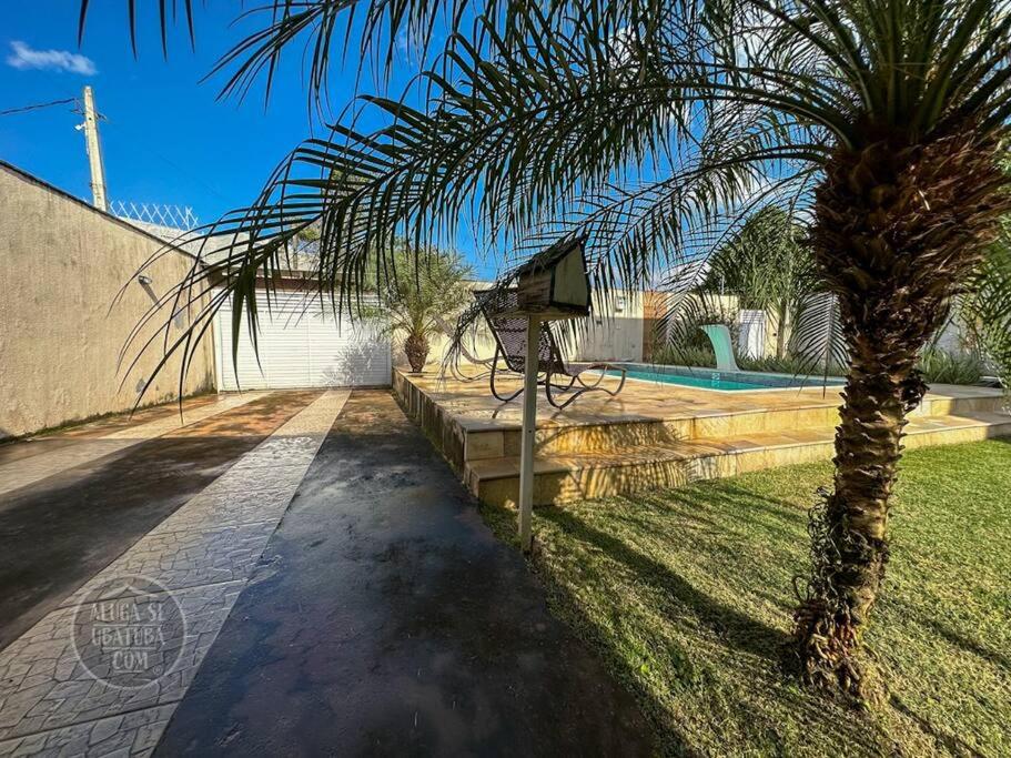 Casa com Piscina, Churrasqueira e Bilhar, Ubatuba