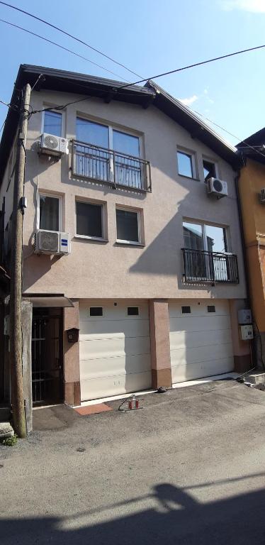 OUR WAY S apartment with two aircos and own garage - 3