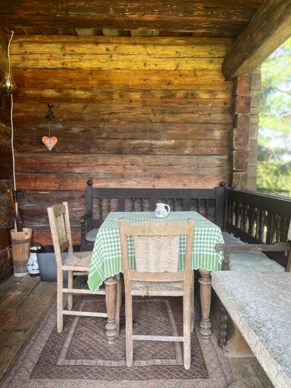 Cozy Log Cabin near Faaker See - 3