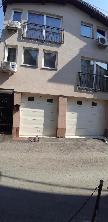 OUR WAY S apartment with two aircos and own garage - 2