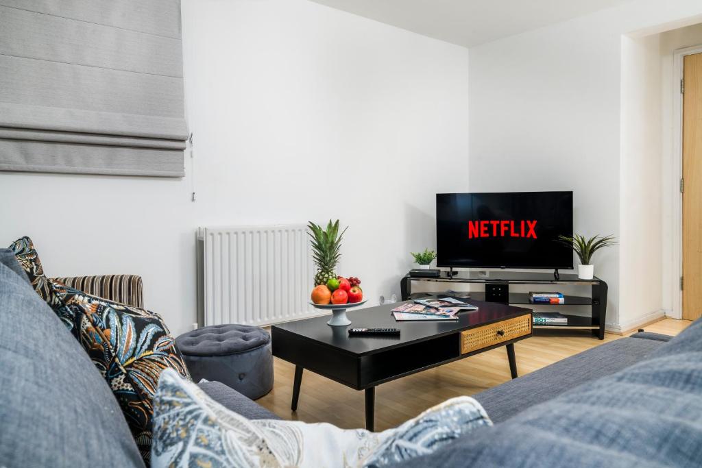 2BR Modern Flat With Free Parking - Private Garden, Heeley