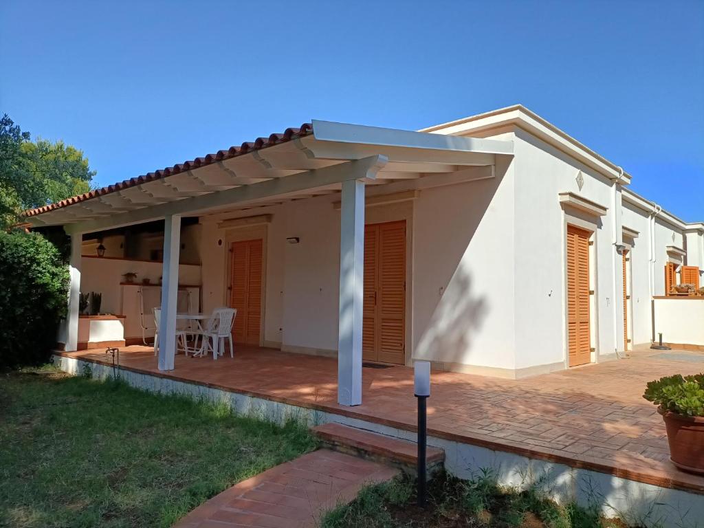 Chalet Calarossa, Terrasini