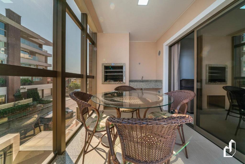 Apartamento com 02 dormitórios, Canto Grande