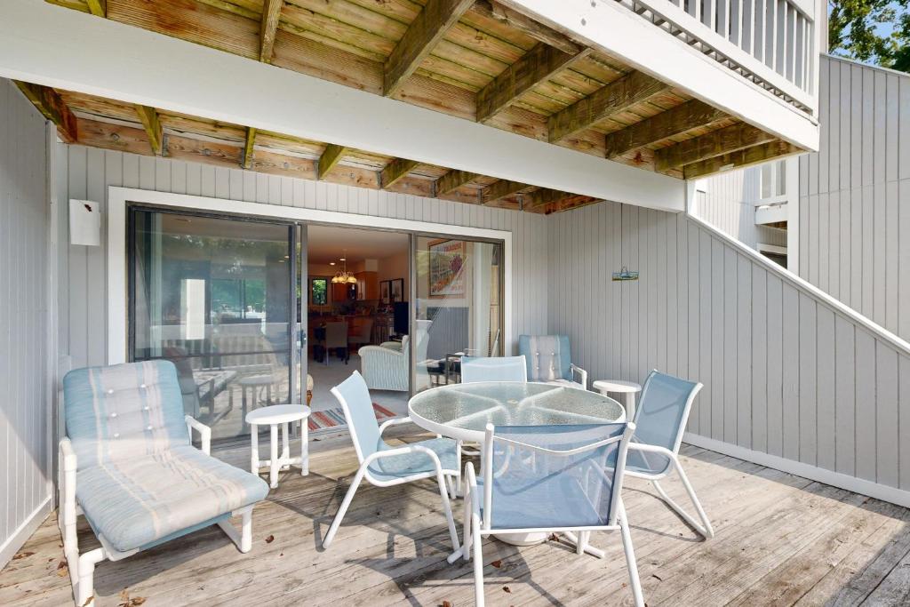 Sea Colony --- 33577 West Lake View, Unit 1004B, Bethany Beach