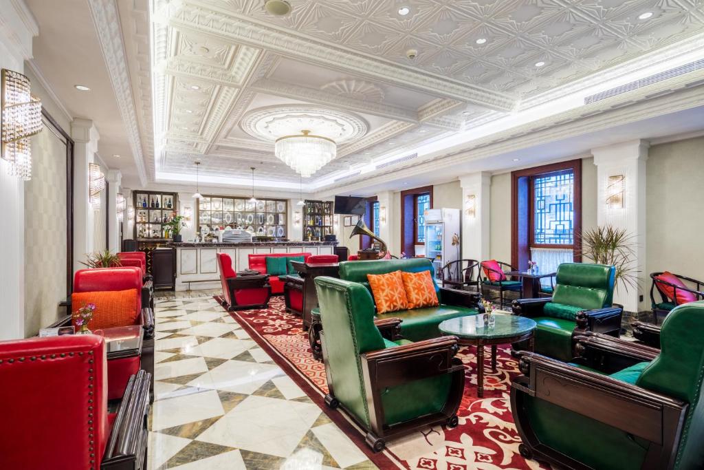 Bar/lounge, Donghu Hotel in Shanghai