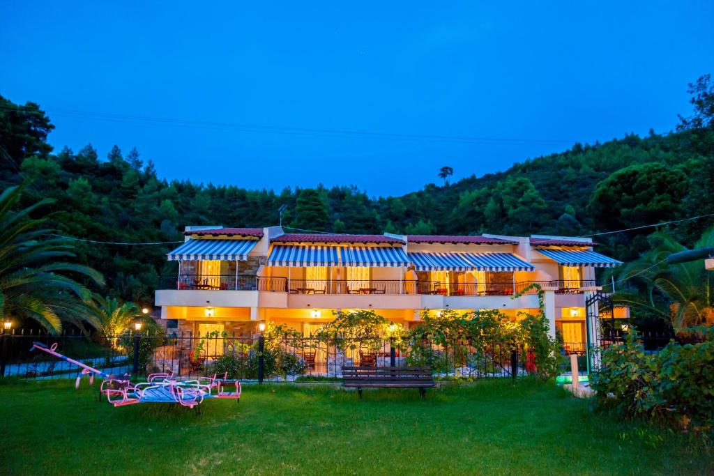 Villa Nefeli — Hotel in Skiathos Island