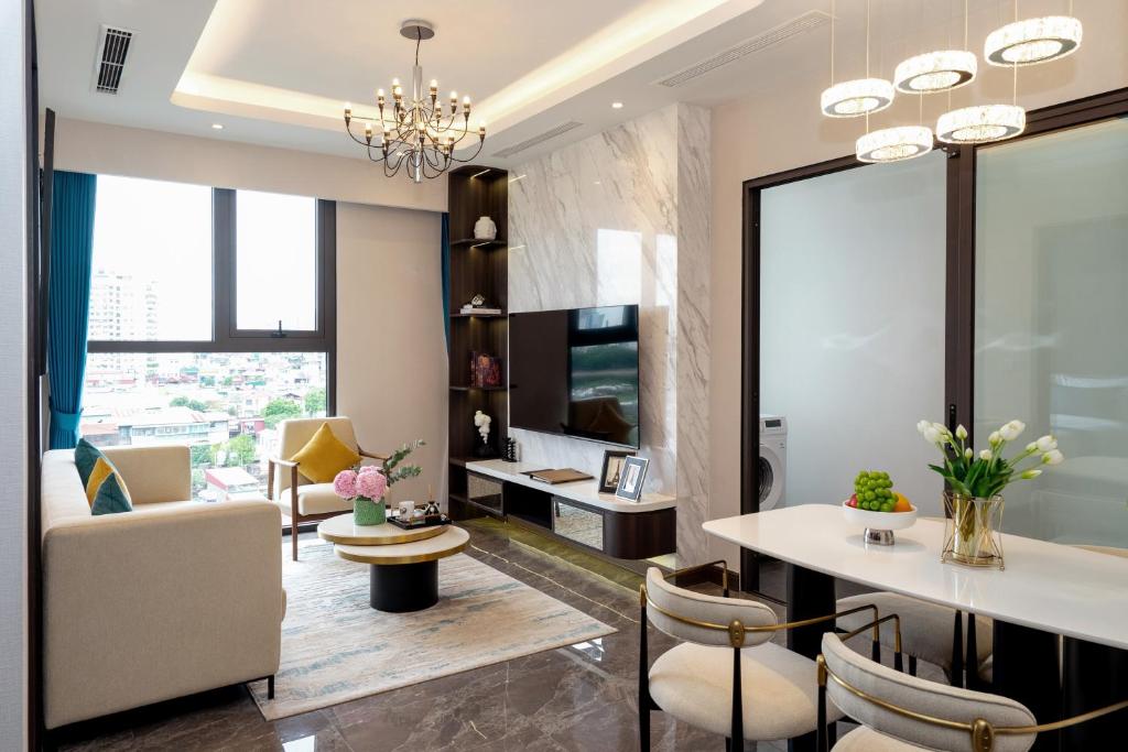 The Gloria Serviced Apartment by Silk Path