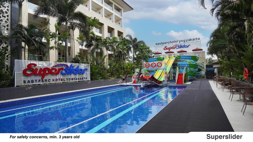 Eastparc Hotel Yogyakarta Eastparc Hotel Yogyakarta – Resort-Style Luxury in the City