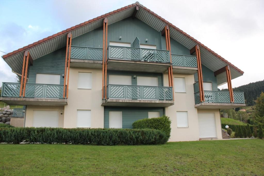 Appartement GERARDMER - Magnifique vue sur le lac - 2 adultes et 2 enfants pour 5 nuits minimum - 4