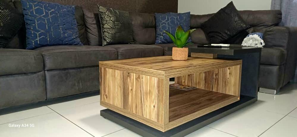 NJ MERENSKY Windhoek 7, Windhoek