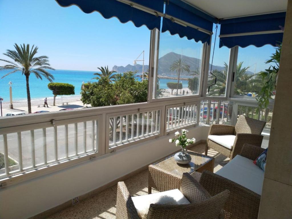 Beautiful ALTEA beachfront apartment - 1