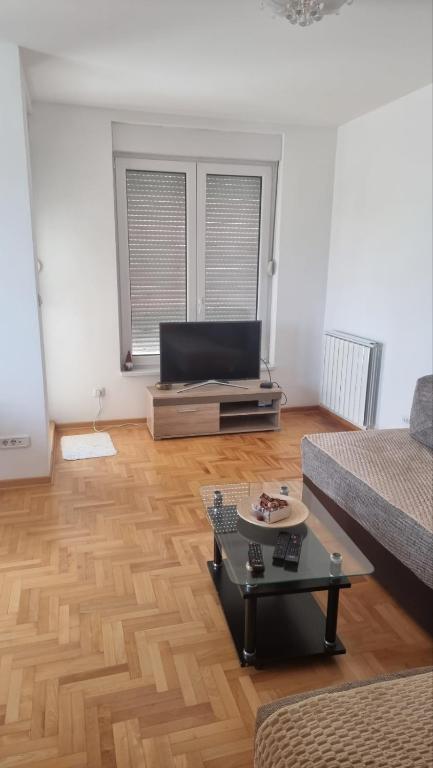 Vels Suite, Voždovac