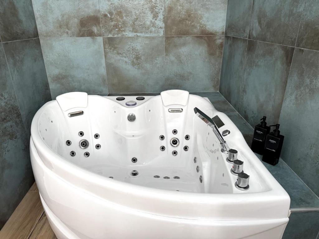MARAIS Appartement 2 Chambres 2 Salles de bain - SPA JACUZZI ! - 5