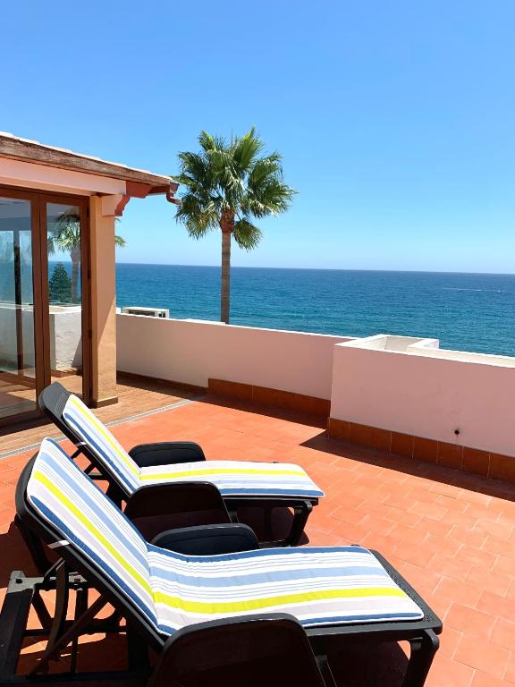 Penthouse on the beachfront - 2