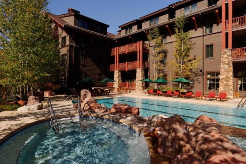 Aspen Ritz-Carlton 3 Bedroom Ski In, Ski Out Residence Includes Slopeside Heated Pools And Hot Tubs, Aspen