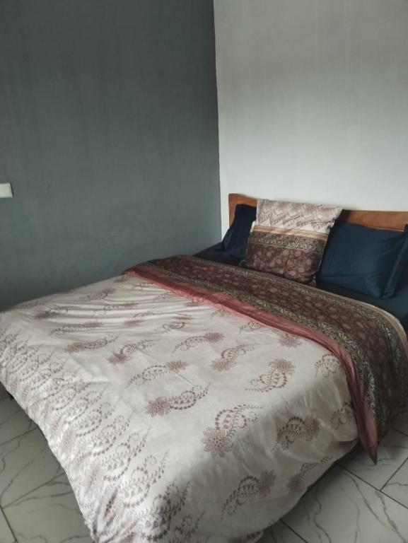 Celine Appart's, Yaoundé